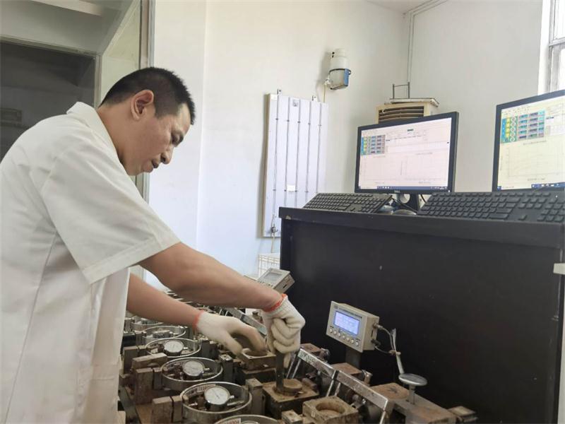 公司同002A：土工試驗(yàn)甲級(jí)，可以承擔(dān)甲級(jí)及以下工程勘察資格所能承擔(dān)工程勘察項(xiàng)目的土工試驗(yàn)任務(wù)； 聯(lián)系人：任玲，電話：18653883892(圖2)